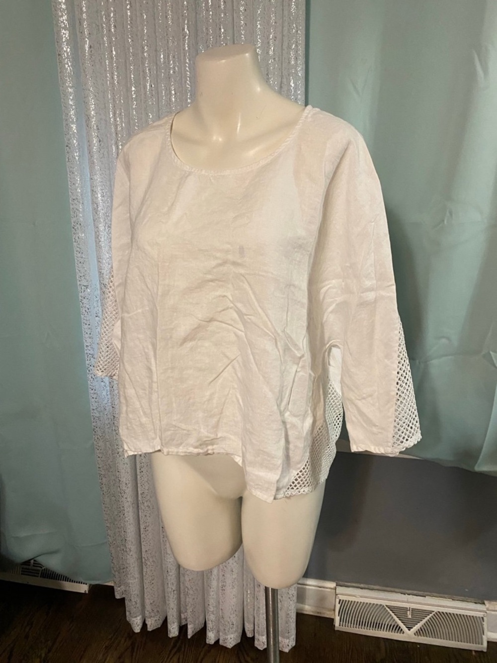 For Cynthia White Linen-Blend Scoop Neck Top with Mesh Sleeve Panels